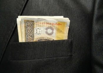 Założyć czy kupić spółkę?