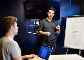 Mentoring - definicja pojęcia, cele, przykłady