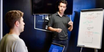 Mentoring - definicja pojęcia, cele, przykłady