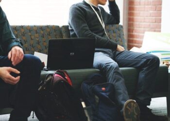 Report to Record (R2R) - czym dokładnie jest?