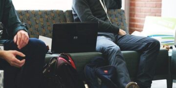 Report to Record (R2R) - czym dokładnie jest?