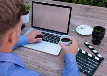 Tranzycja - czym dokładnie jest? Definicja pojęcia