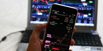 Kurs otwarcia - czym jest? Definicja pojęcia