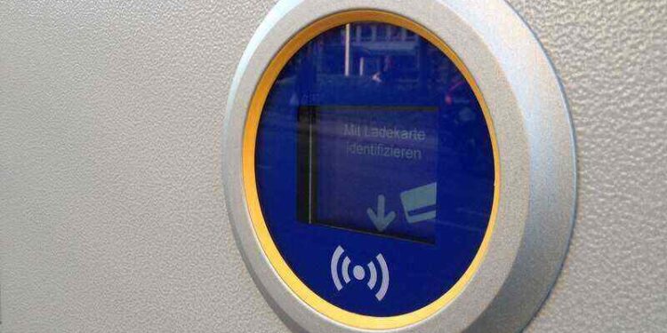 NFC - czym dokładnie jest i jak działa?