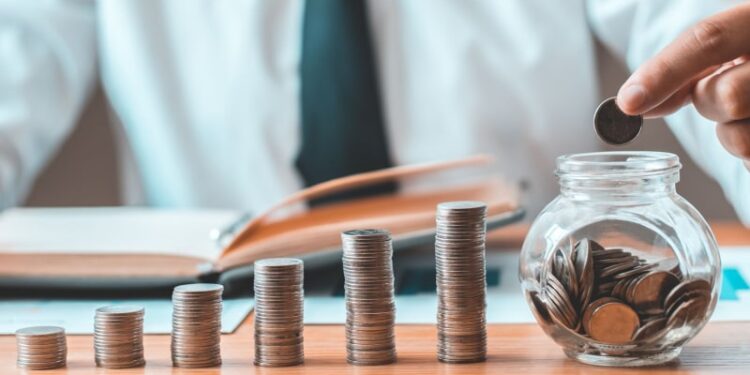 Jak oszczędzać pieniądze?