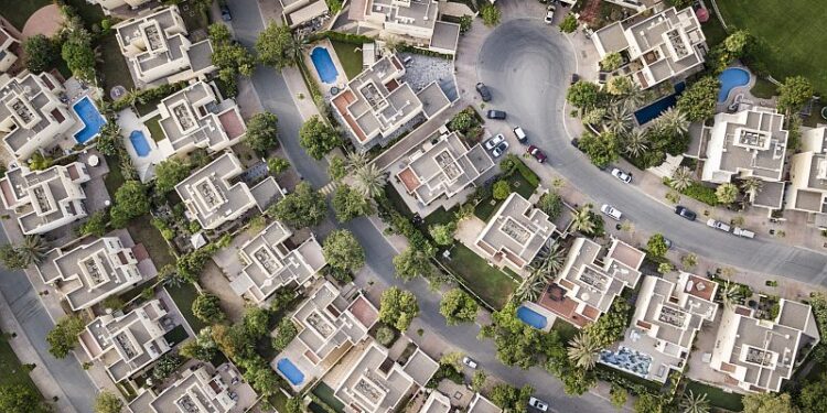 Co to jest kredyt deweloperski, ile kosztuje i jak go otrzymać?