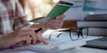 Zadłużenie a konsolidacja długów — jakie korzyści przynosi to rozwiązanie?