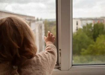 Innowacje w moskitierach: Przegląd najnowszych trendów i rozwiązań technologicznych