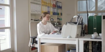 Jakie szafy najlepiej sprawdzą się w biurze? 