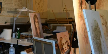 Dekoracje ścienne – zegary, obrazy, plakaty. Inspiracje.