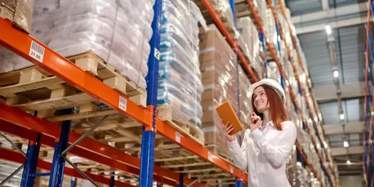 Jak zorganizować regały magazynowe do dużych obciążeń?