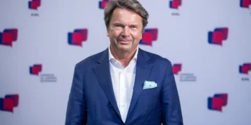 Zbigniew Jakubas, fot. Aleksander Żebrowski – Fundacja na rzecz Polskiej Młodzieży im. Ludwika Rajchmana, Wikimedia Commons